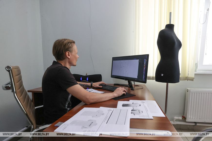 В Пинске шьют спортивную форму для белорусской команды на II Игры стран СНГ