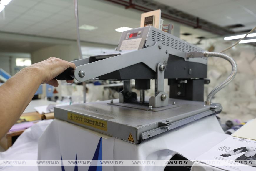 В Пинске шьют спортивную форму для белорусской команды на II Игры стран СНГ