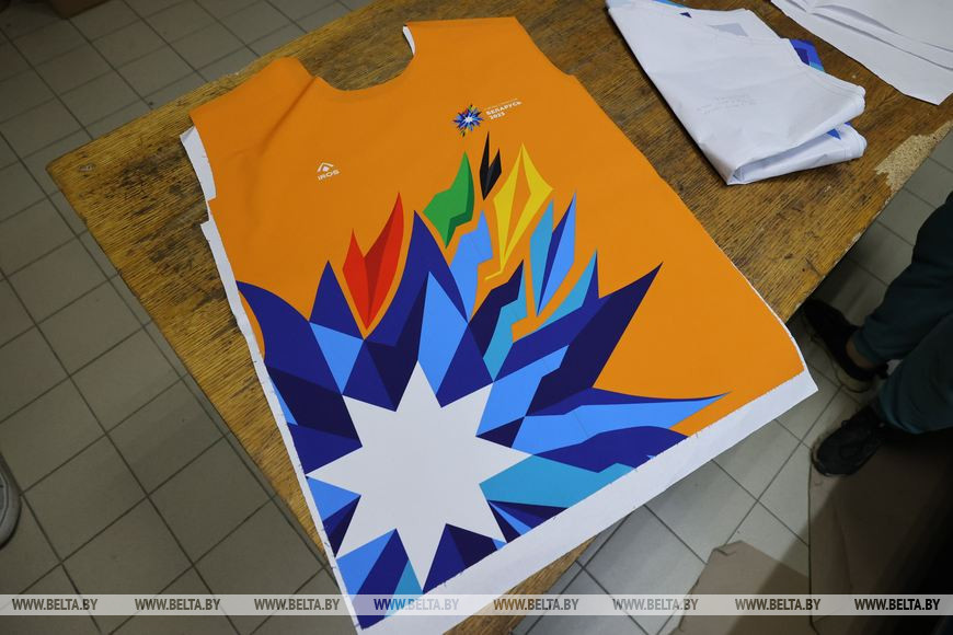 В Пинске шьют спортивную форму для белорусской команды на II Игры стран СНГ