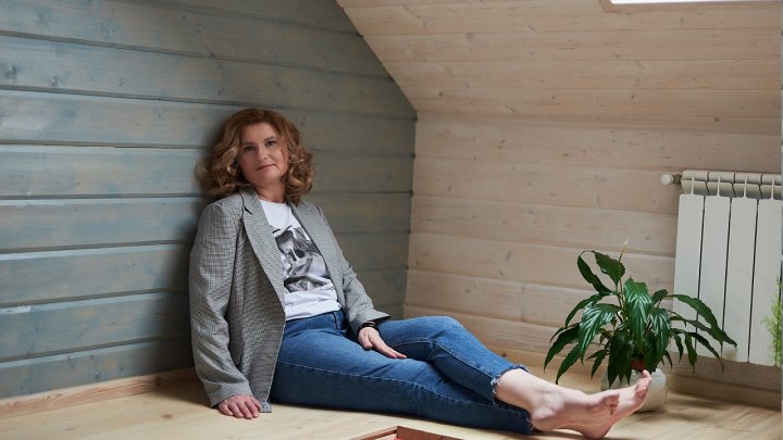 «Отказалась от съемного жилья и путешествую нон-стоп». Белорусы рассказали, сколько тратят на свои хобби