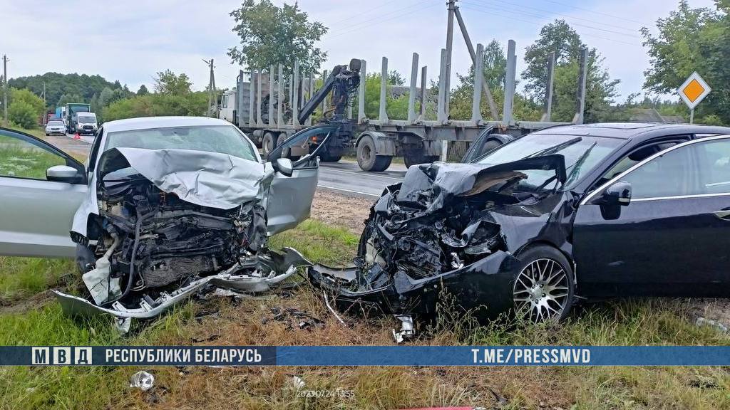Жесткое ДТП произошло в Брестской области. Пятеро доставлены в больницу