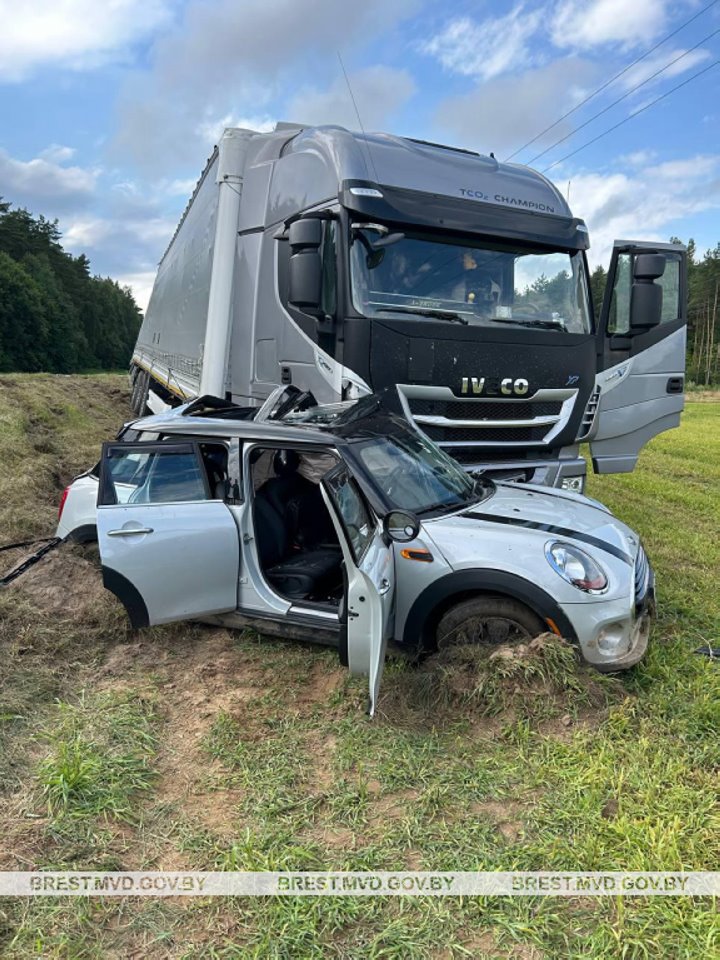 Житель Бреста на фуре попал в ДТП в Ивацевичском районе