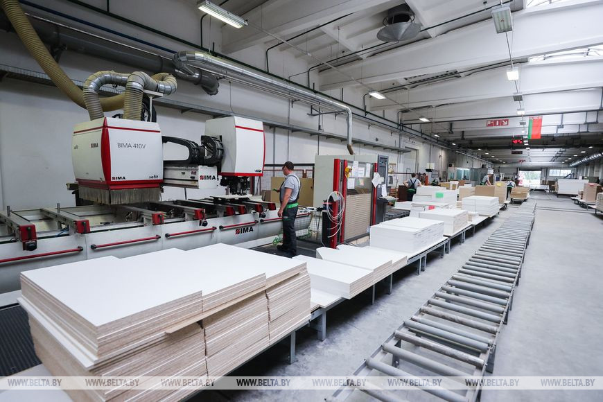 На крупном предприятии в Брестской области планирует вдвое увеличить производство мебели