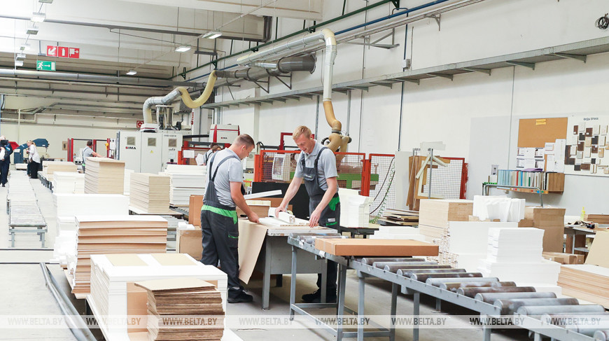 На крупном предприятии в Брестской области планирует вдвое увеличить производство мебели