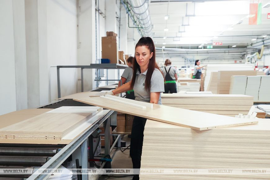 На крупном предприятии в Брестской области планирует вдвое увеличить производство мебели