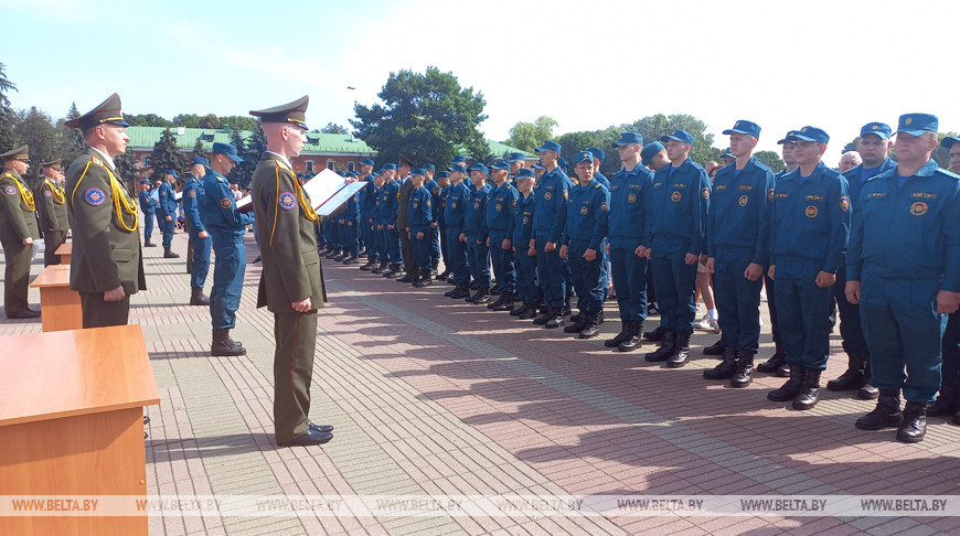 Около 70 молодых сотрудников МЧС приняли присягу в Брестской крепости