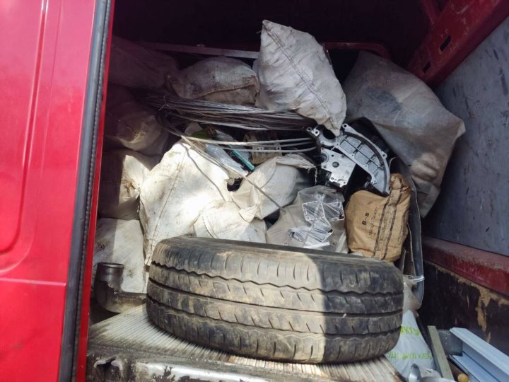Более 2 тонн лома цветного металла незаконно перевозил в своем авто белорус