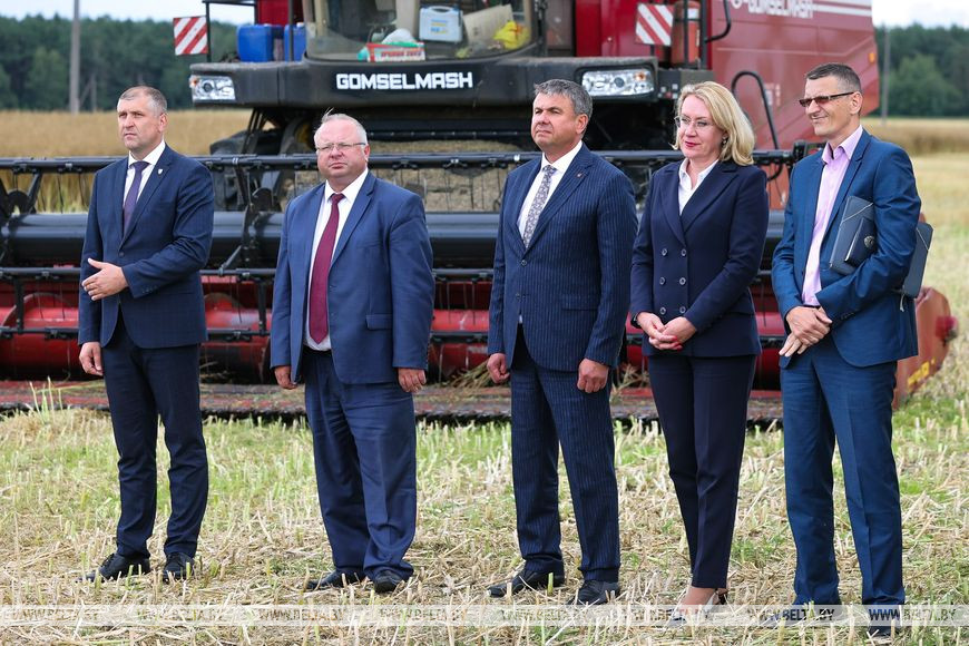 Первого в Брестской области водителя-двухтысячника чествовали в ОАО «Беловежский»