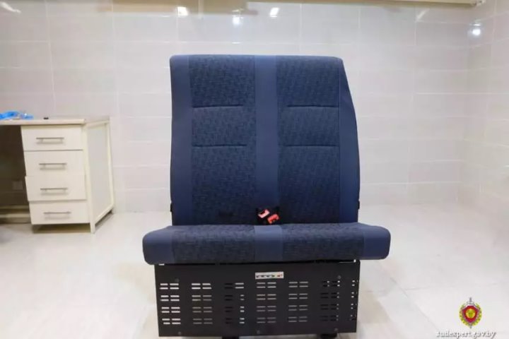 Мастер вынес с предприятия списанное сиденье от ГАЗели и хотел продать – к нему пришла милиция