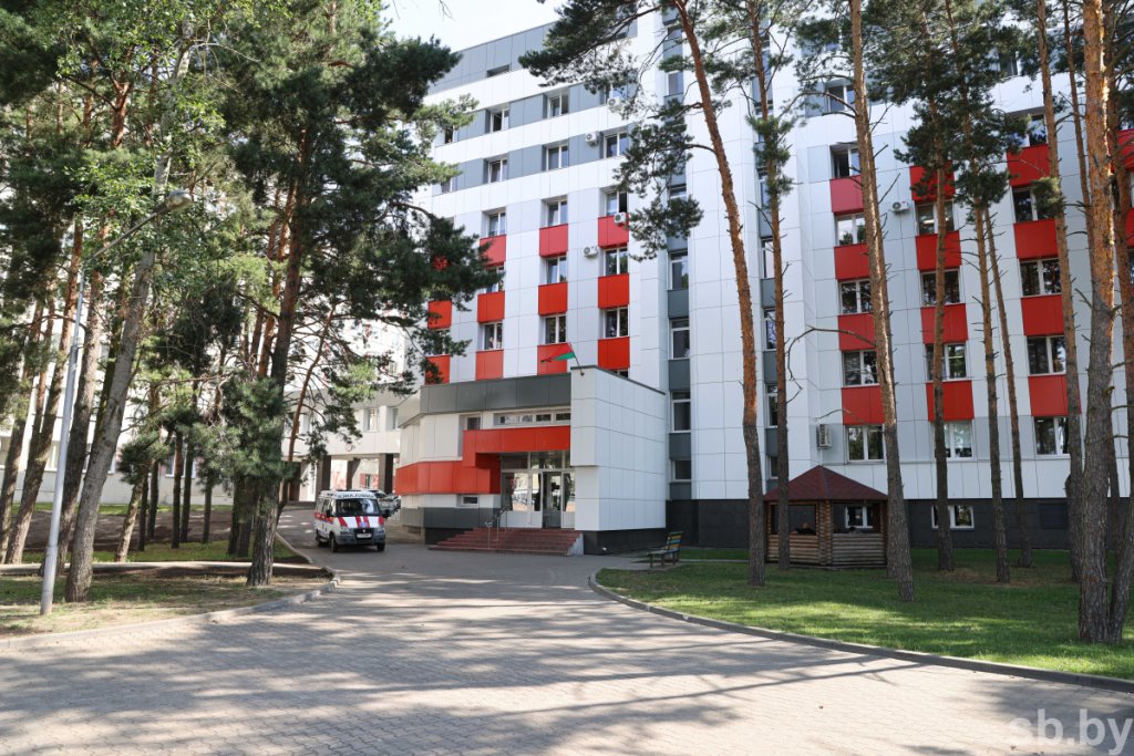 Строители обещают сдать хирургический корпус Брестской областной клиники раньше срока
