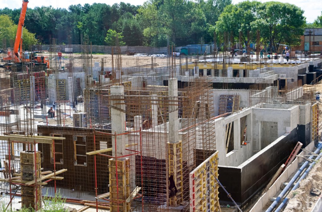 Строители обещают сдать хирургический корпус Брестской областной клиники раньше срока