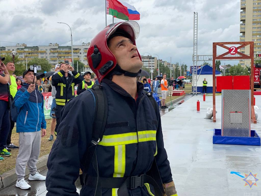 В Бресте завершились соревнования «Сильнейший пожарный-спасатель». Кто победил?