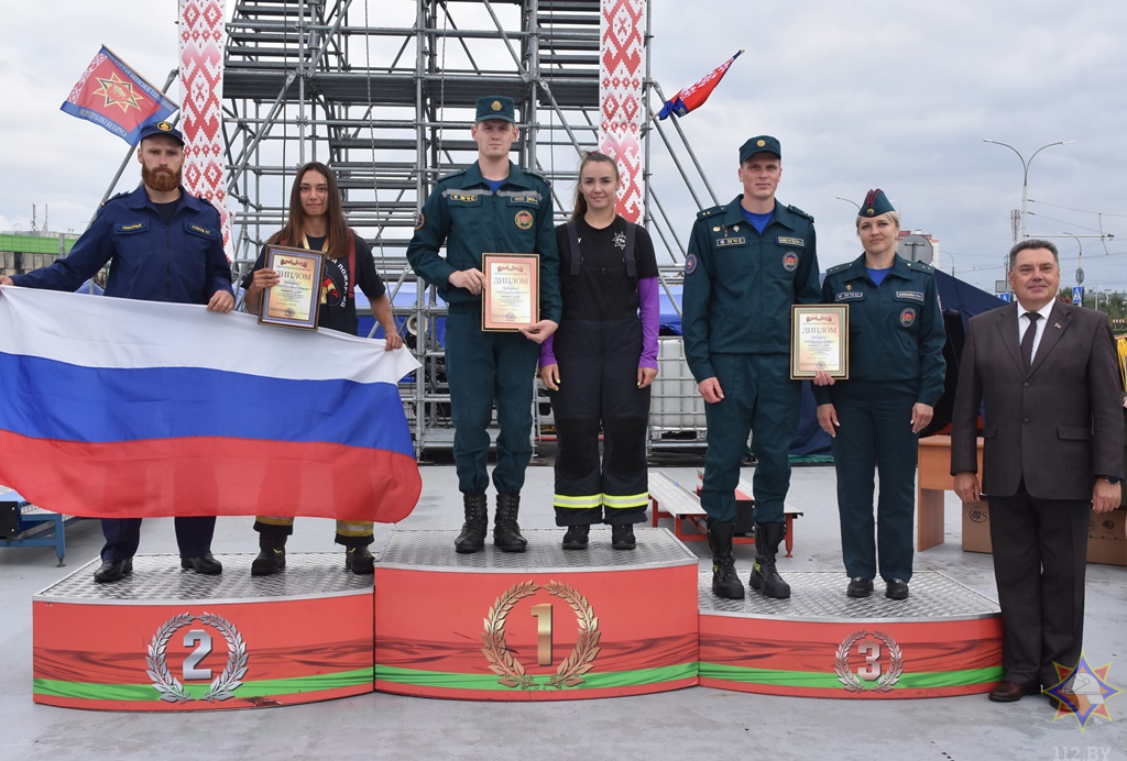 В Бресте завершились соревнования «Сильнейший пожарный-спасатель». Кто победил?