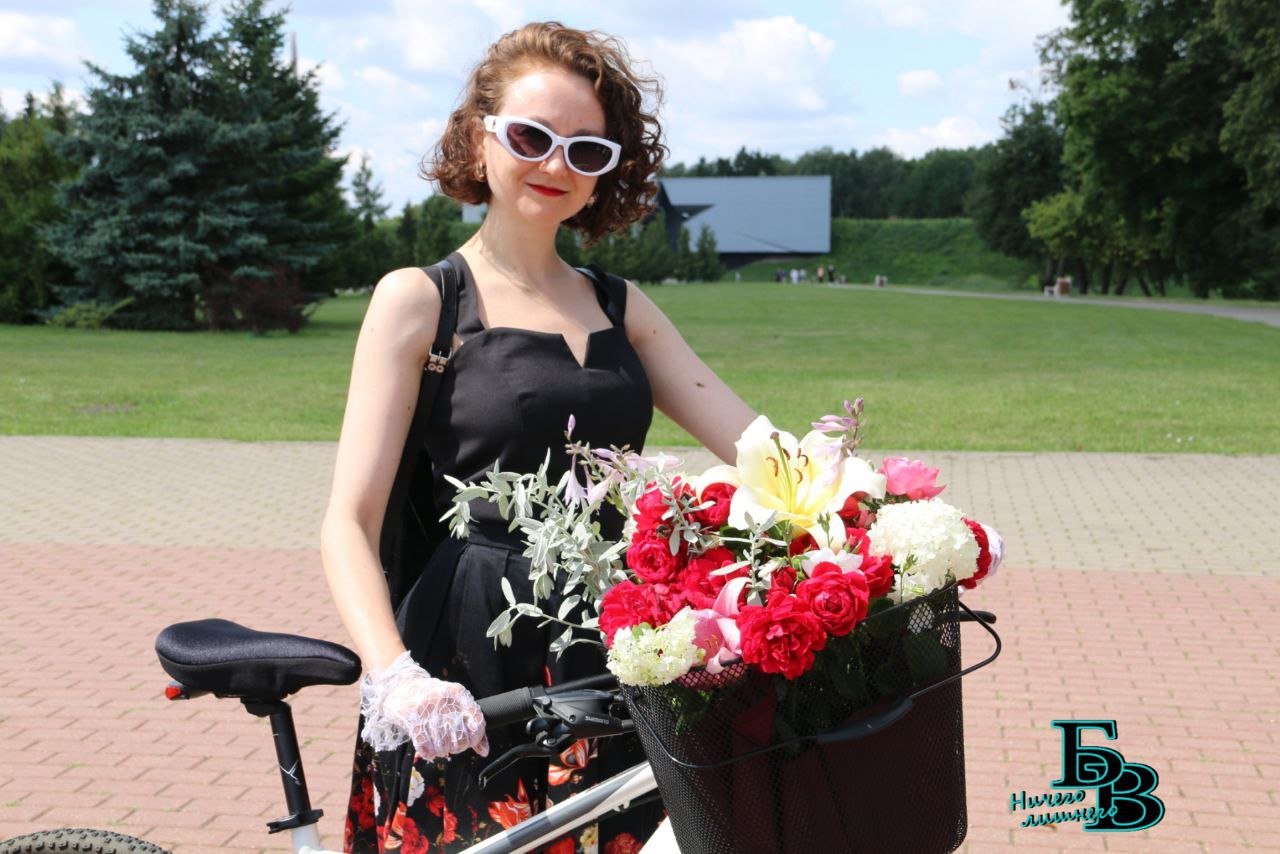 Велопарад на шпильках стал украшением Дня города Бреста