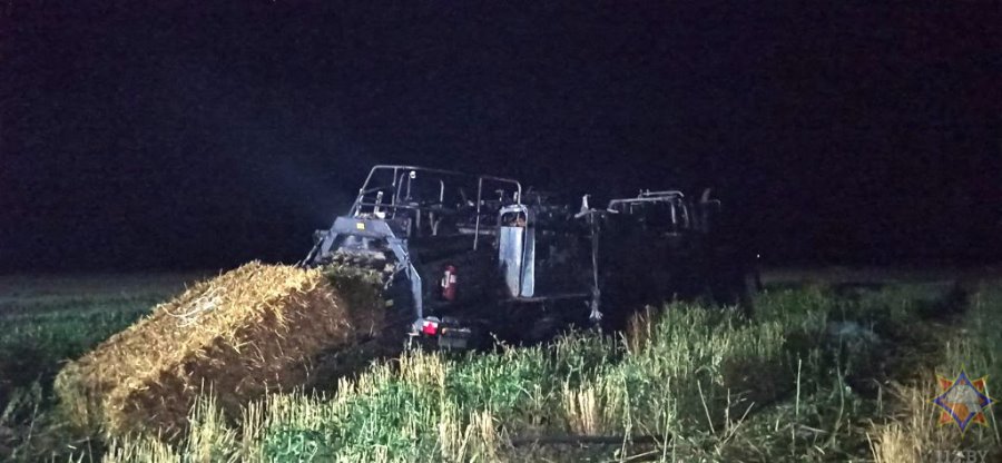 В Брестском районе горели трактор и прицепной пресс-подборщик