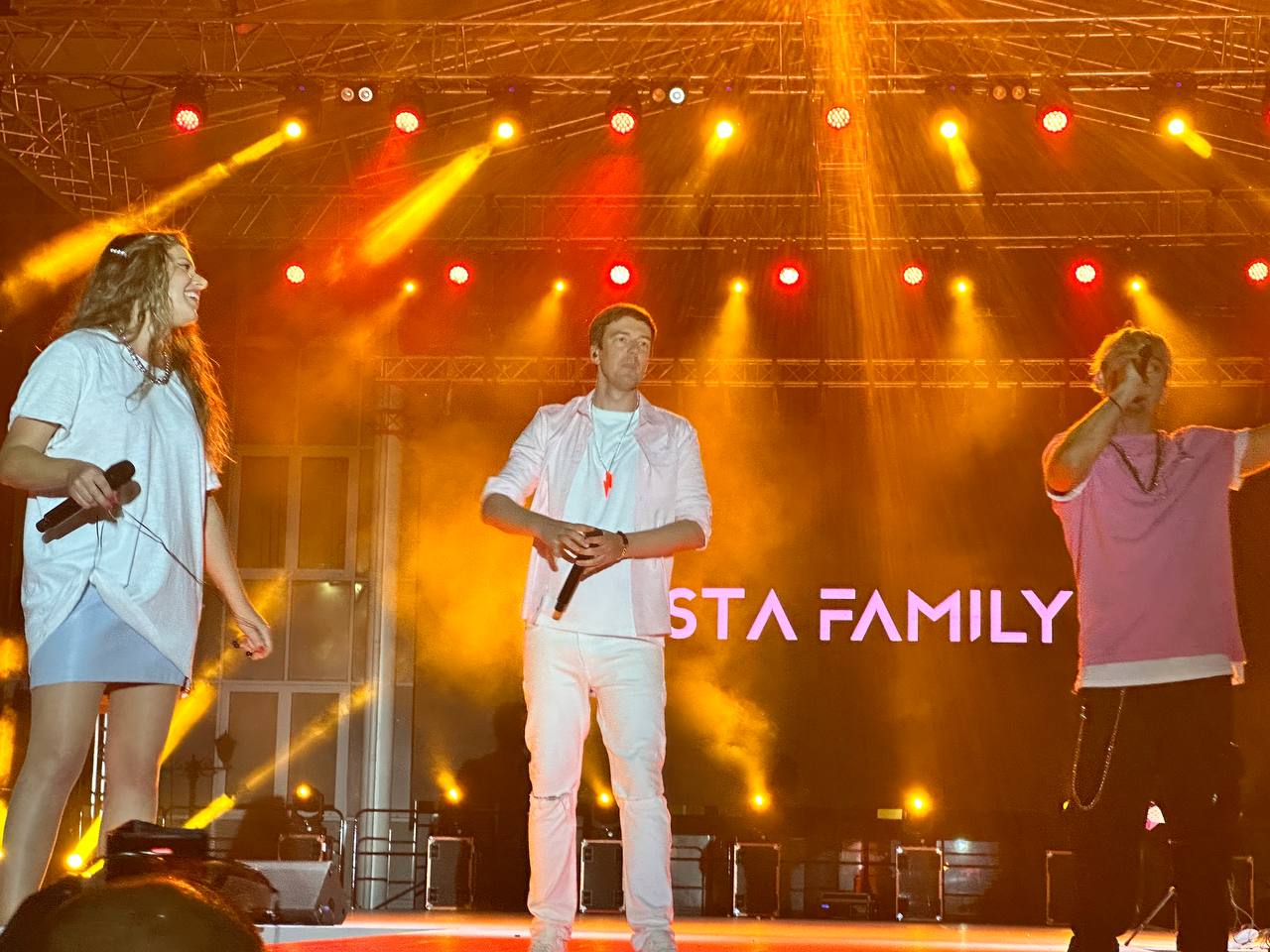 Группа 5sta Family выступила в Бресте на День Города