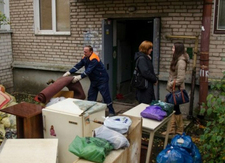 Выселить нельзя оставить: в каких случаях неплательщиков могут лишать жилья