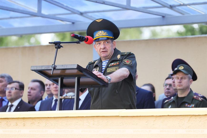 В Бресте празднуют День ВДВ. Фото и видео из 38-й бригады