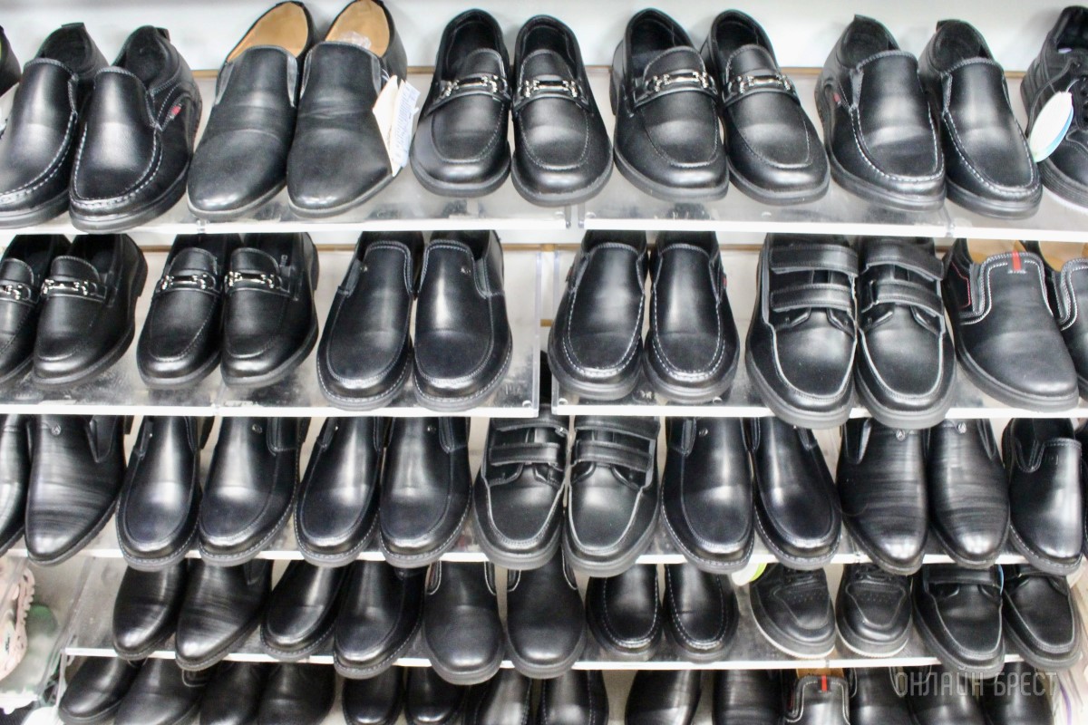 Собираться в школу выгодно здесь! Новая коллекция школьной одежды в магазинах «Мегаполис» в Бресте точно будет солд-аут!