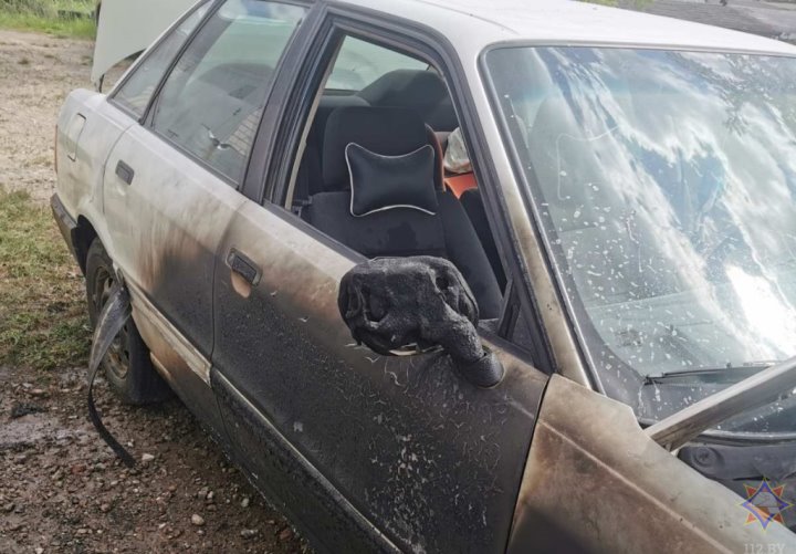 Двое мужчин получили ожоги при ремонте автомобиля в гараже в Барановичах