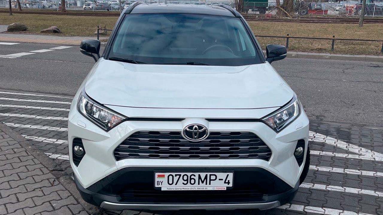 У гродненца в Варшаве угнали автомобиль. За точную информацию владелец обещает 5000 USD