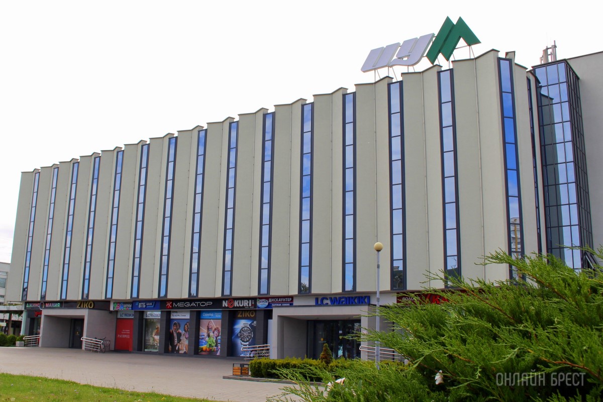 Всё к школе в одном месте и по хорошим ценам. Брестский «ЦУМ» приглашает за покупками!