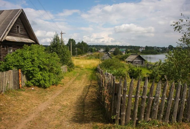 Пустующие дома на селе: как стать собственником недвижимости за одну базовую?