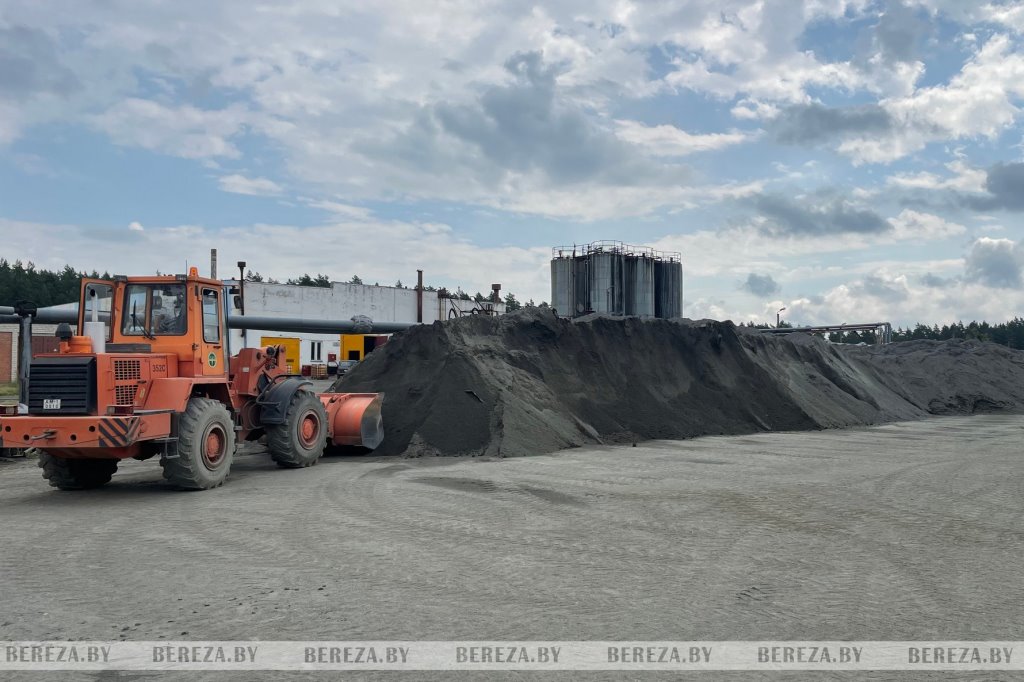Как делают асфальтобетон в Березовском районе