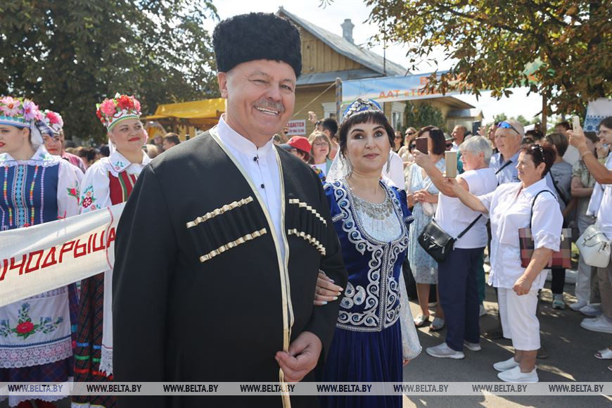 Угощения на каждом шагу. В Ивановском районе масштабно проводят фестиваль «Мотальскія прысмакі»