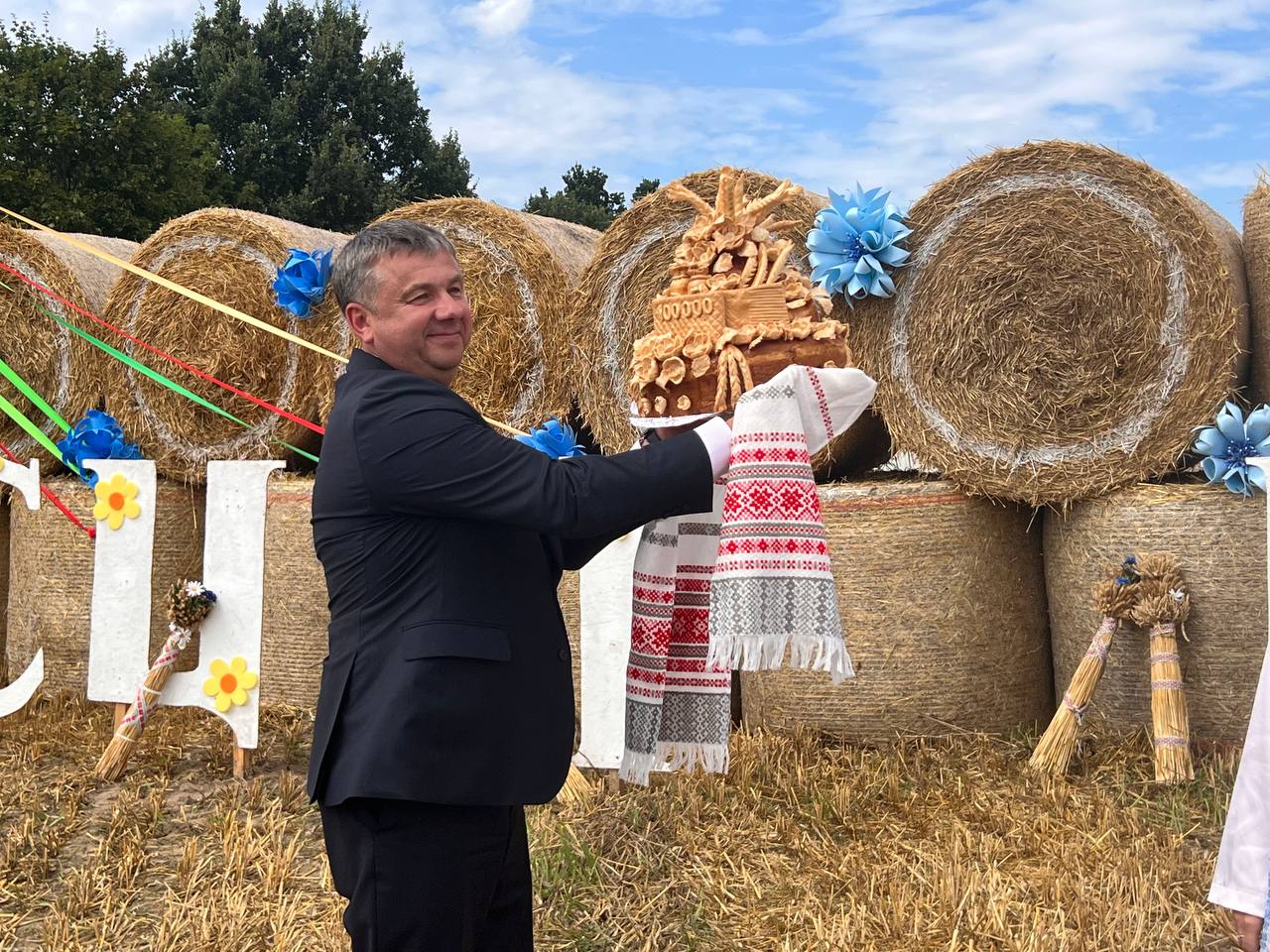 «Вырывали каждый погожий час». Брестский район собрал рекордный урожай зерновых