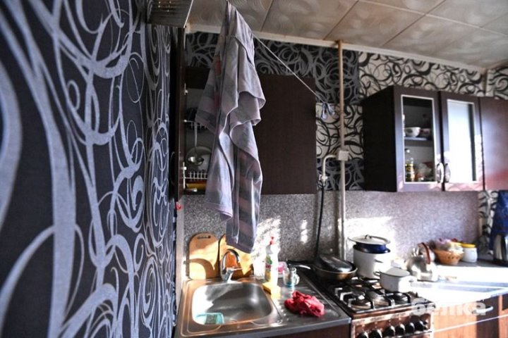 «Трудно мне, но обещаю заплатить». Истории матерей-должниц