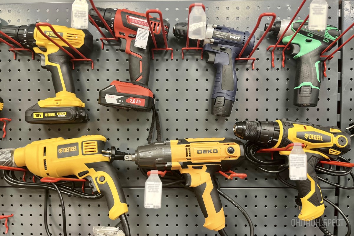 НОВЫЙ, СОВРЕМЕННЫЙ, УДОБНЫЙ строительный магазин «А-ЦЕНТРБАЙ» открывается в Бресте на Махновича. Скидки и приятные подарки в день открытия (16 августа)