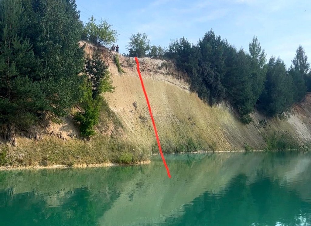 «Прыгнул с высоты, весь поломался». На «гродненских Мальдивах» случилось ЧП