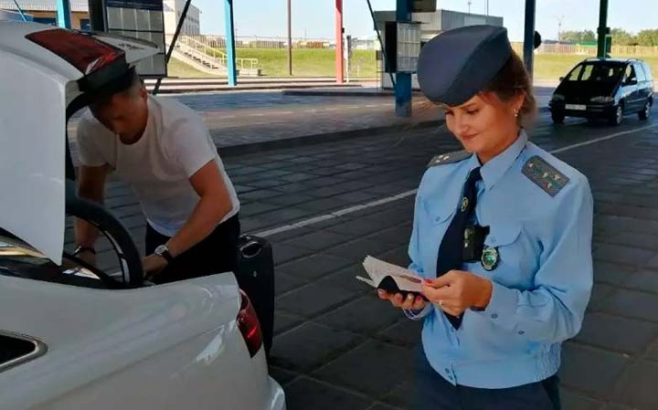 Везете товар из-за границы? Таможня показала, как правильно считать растаможку. 3 примера