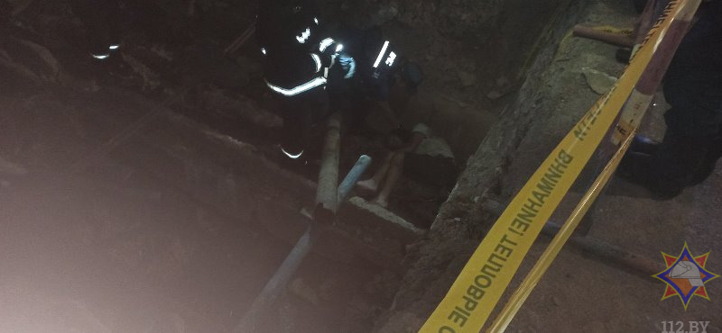 В Витебске молодой человек упал в раскопанные коммуникации теплотрассы