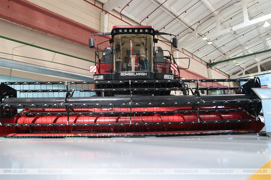 В Беларуси тестируют комбайн с искусственным интеллектом