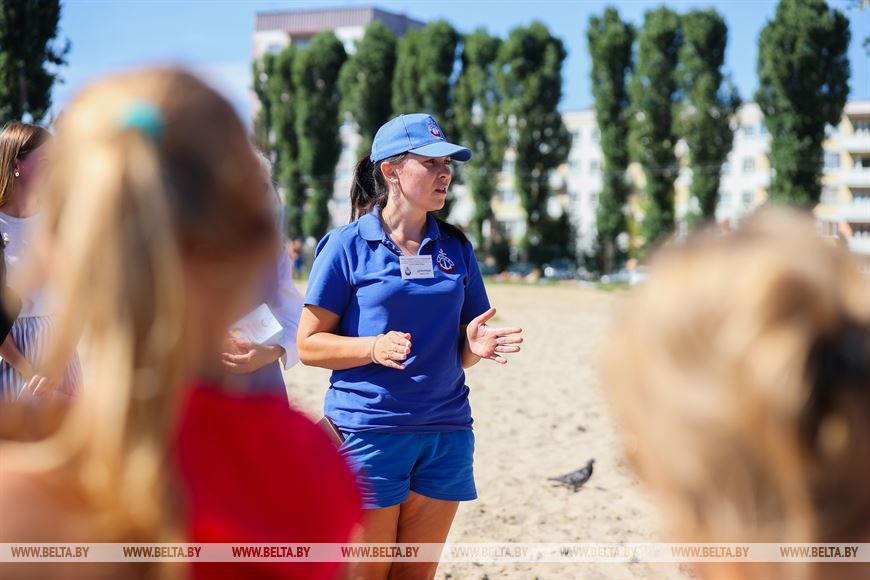 Сотрудники МЧС и ОСВОД провели в Бресте учения по спасению людей на воде