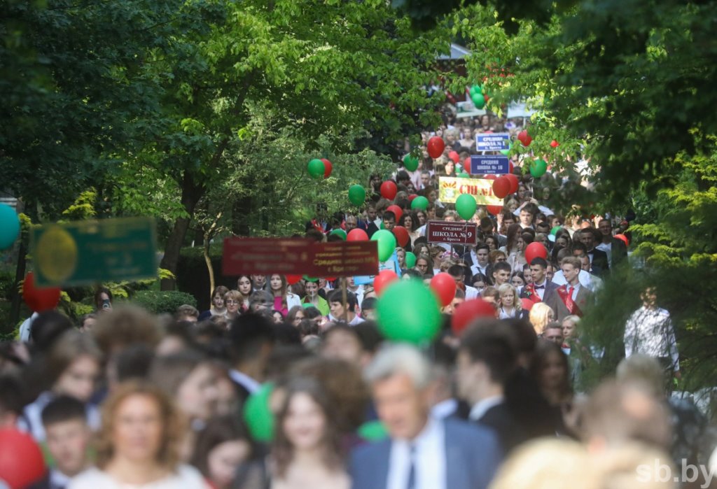 Выпускной вечер в Бресте. Фоторепортаж