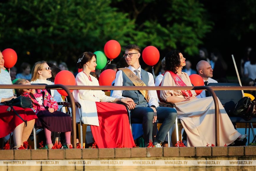 Выпускной вечер в Бресте. Фоторепортаж
