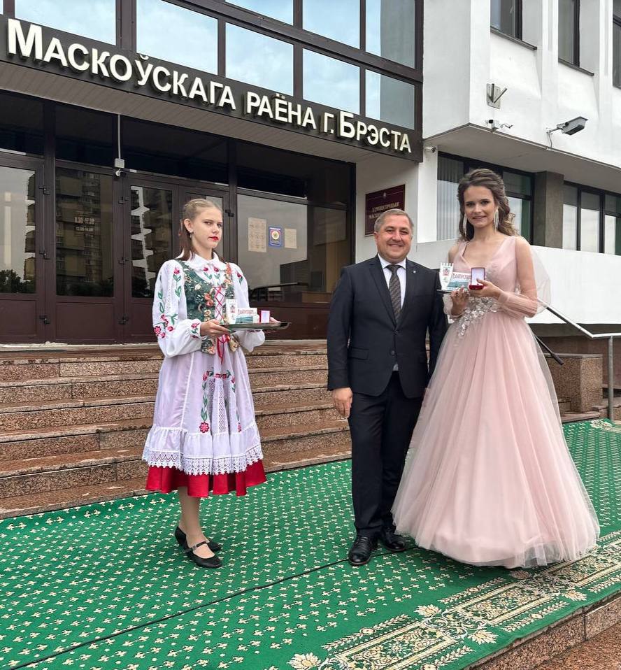 В Московском районе Бреста чествовали выпускников