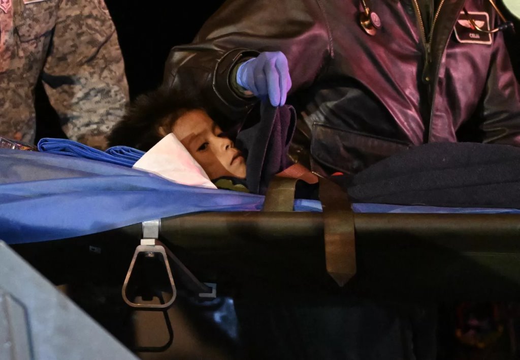 После крушения самолета дети провели 40 дней в джунглях Колумбии - и выжили