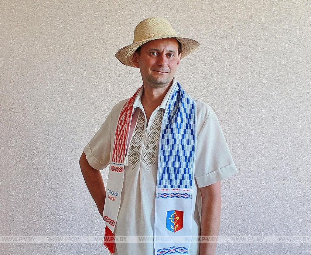 Сувенирную продукцию к «Дожинкам» изготавливают на фабрике художественных изделий в Пинске