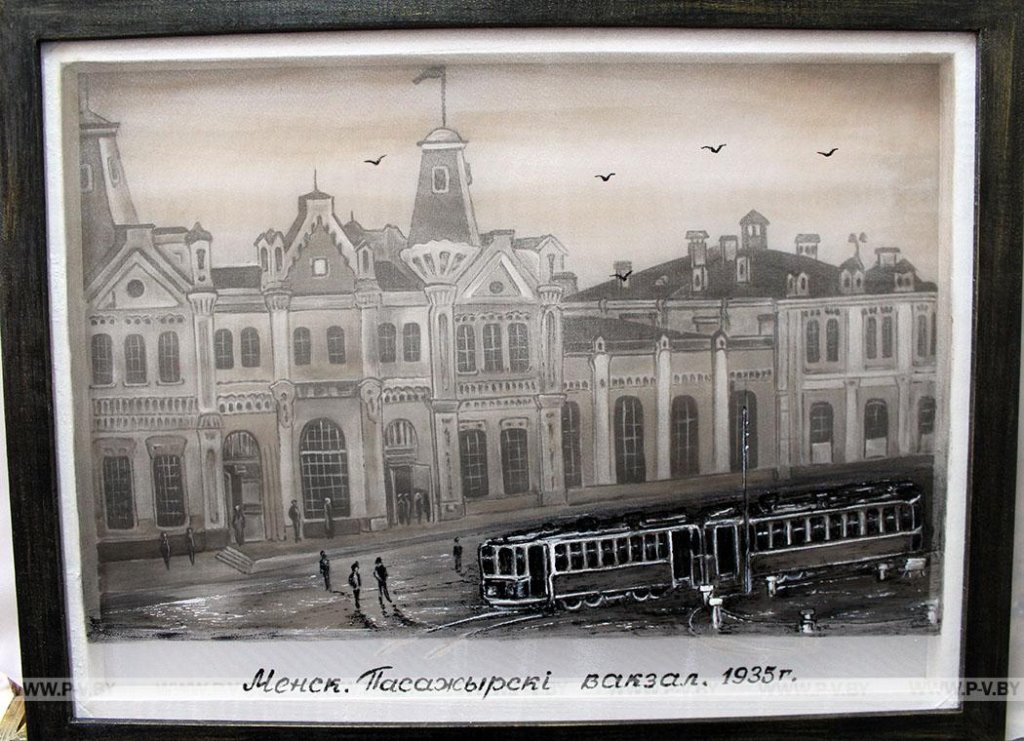 Сувенирную продукцию к «Дожинкам» изготавливают на фабрике художественных изделий в Пинске