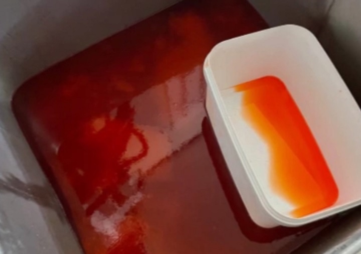 Помните историю с крашеной форелью? Появились подробности