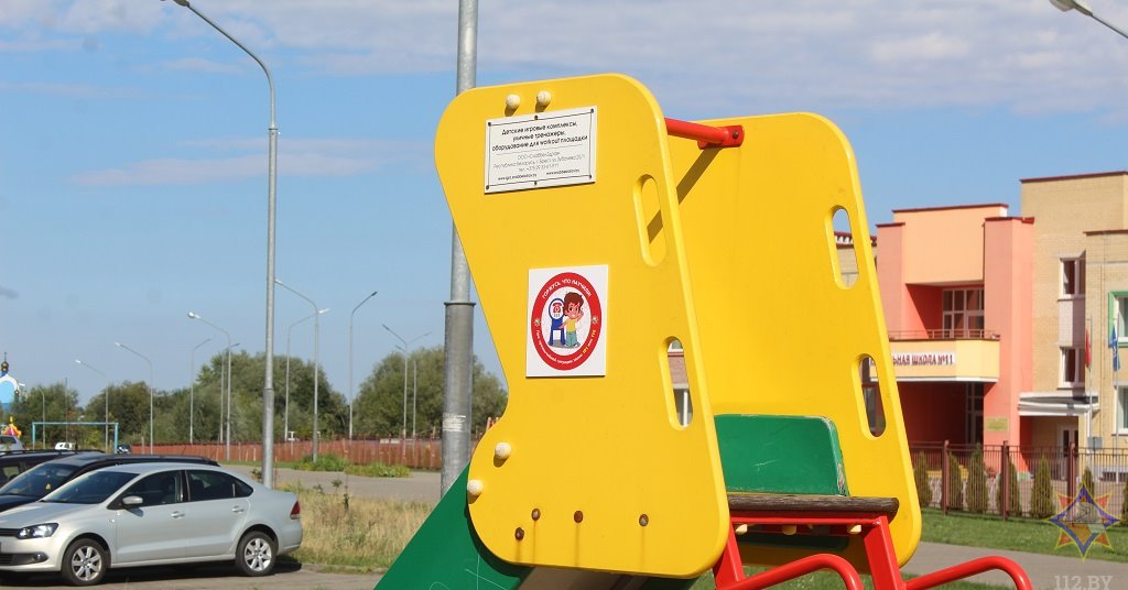 В Бресте появились имиджевые детские площадки в стиле МЧС