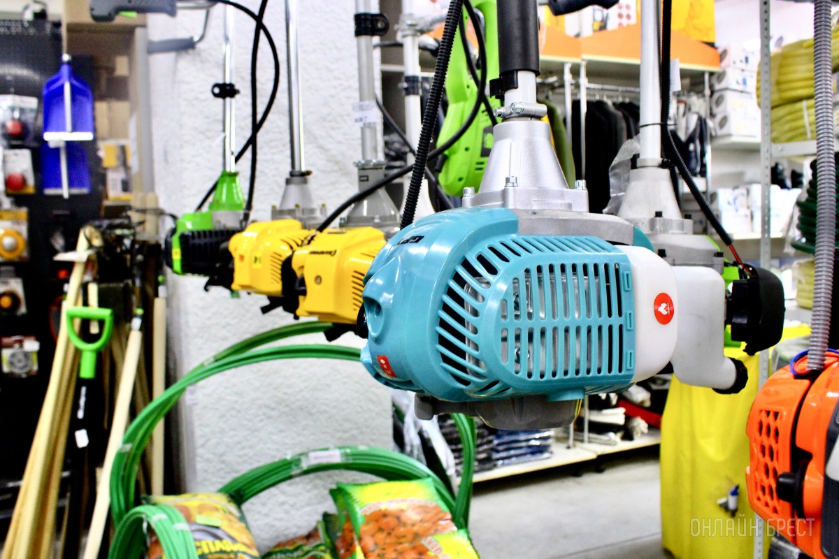 БРЕСТ! Выигрывай садовый триммер в розыгрыше от строительного магазина «АмайзТрейд»