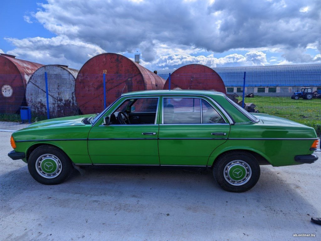 «23 года у одного хозяина». Житель Брестской области выставил на продажу Mercedes-Benz W123