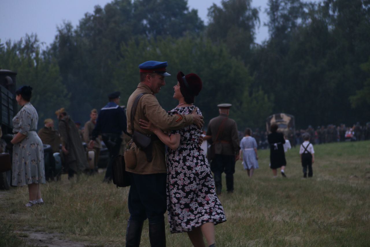 Около 250 белорусских и зарубежных реконструкторов воссоздали эпизоды обороны Брестской крепости