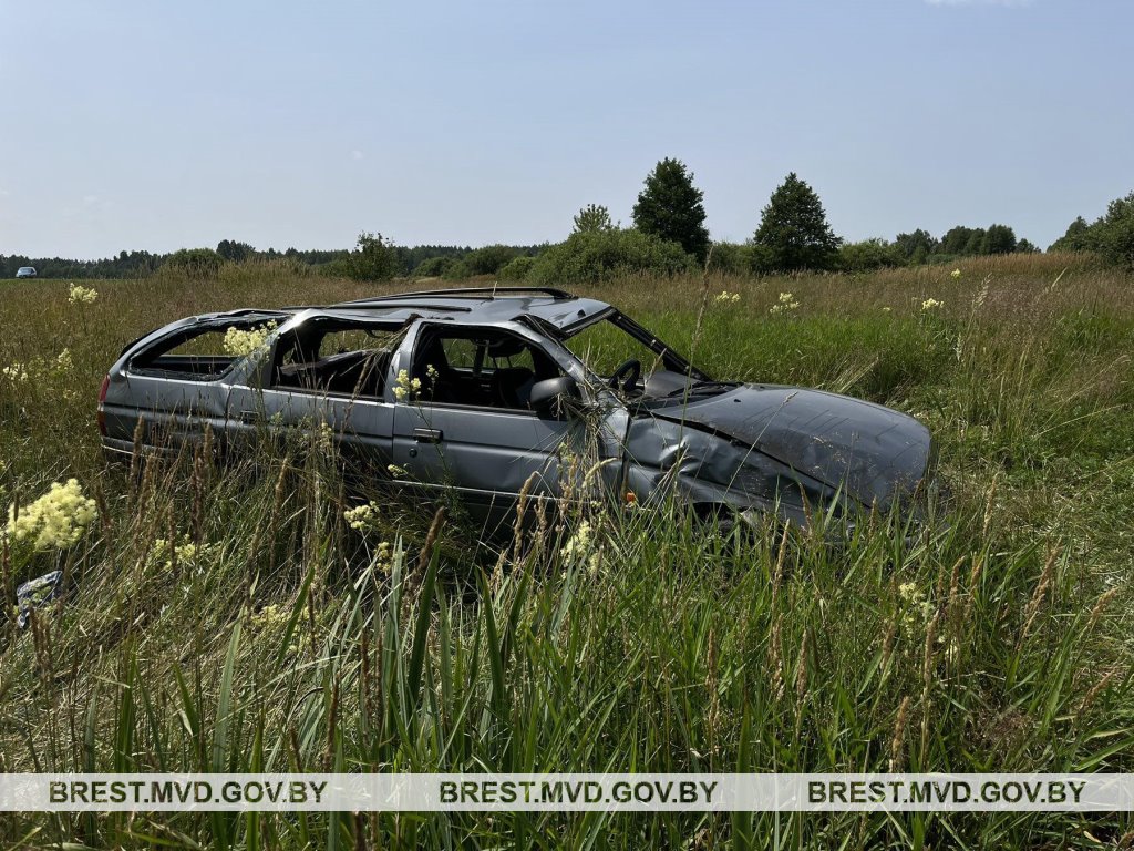 В Березовском районе в результате ДТП пострадали водитель и ребенок
