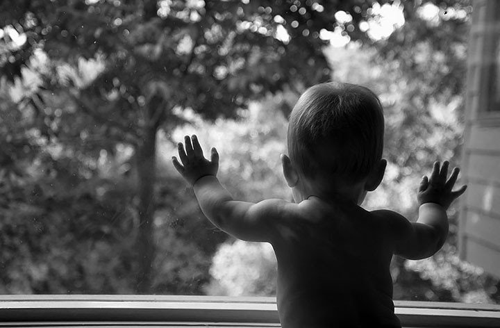 В Бресте 3-летний ребенок выпал из окна 9-го этажа